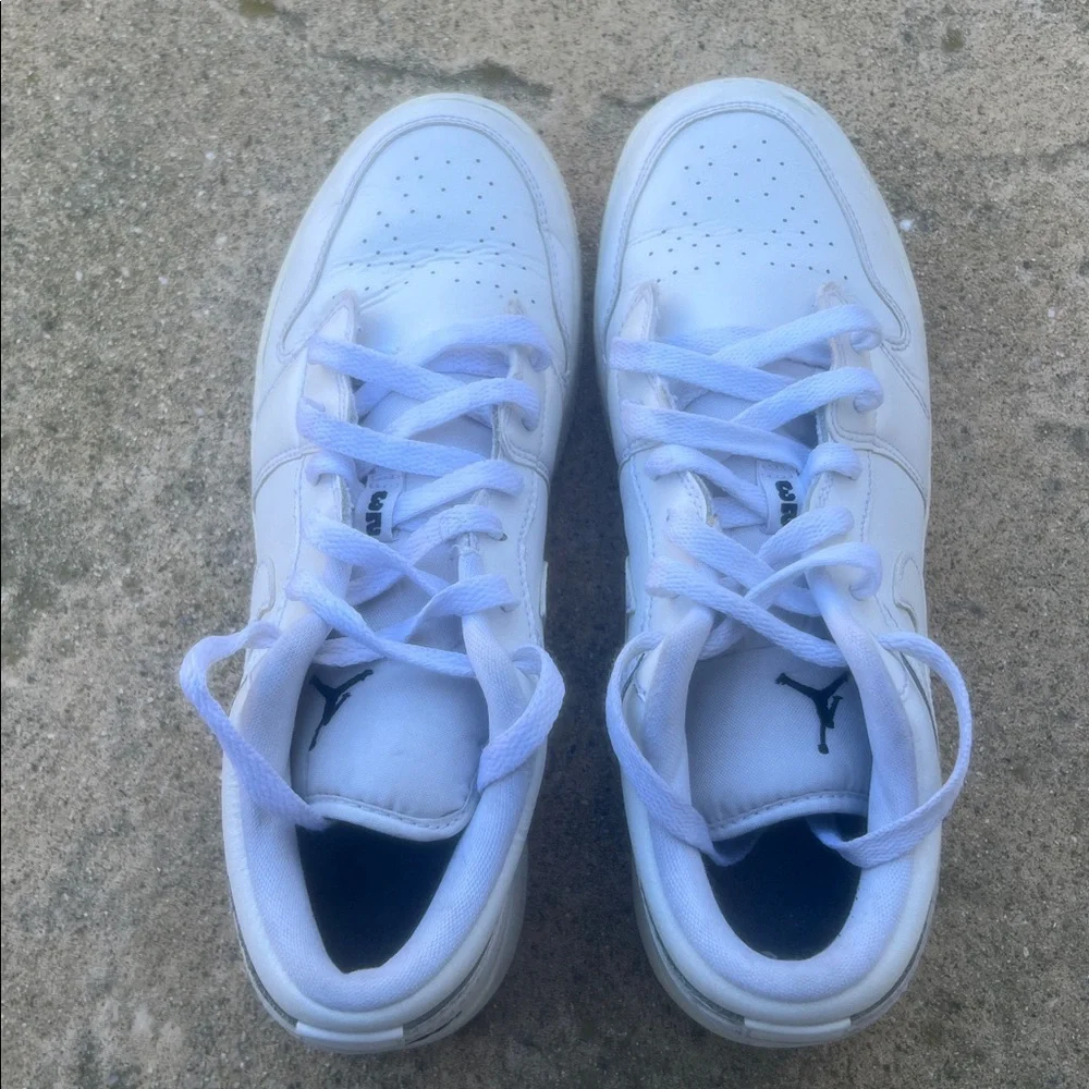 Nike Air Jordan 1 GS White Low Top Sneakers Women's Size 7